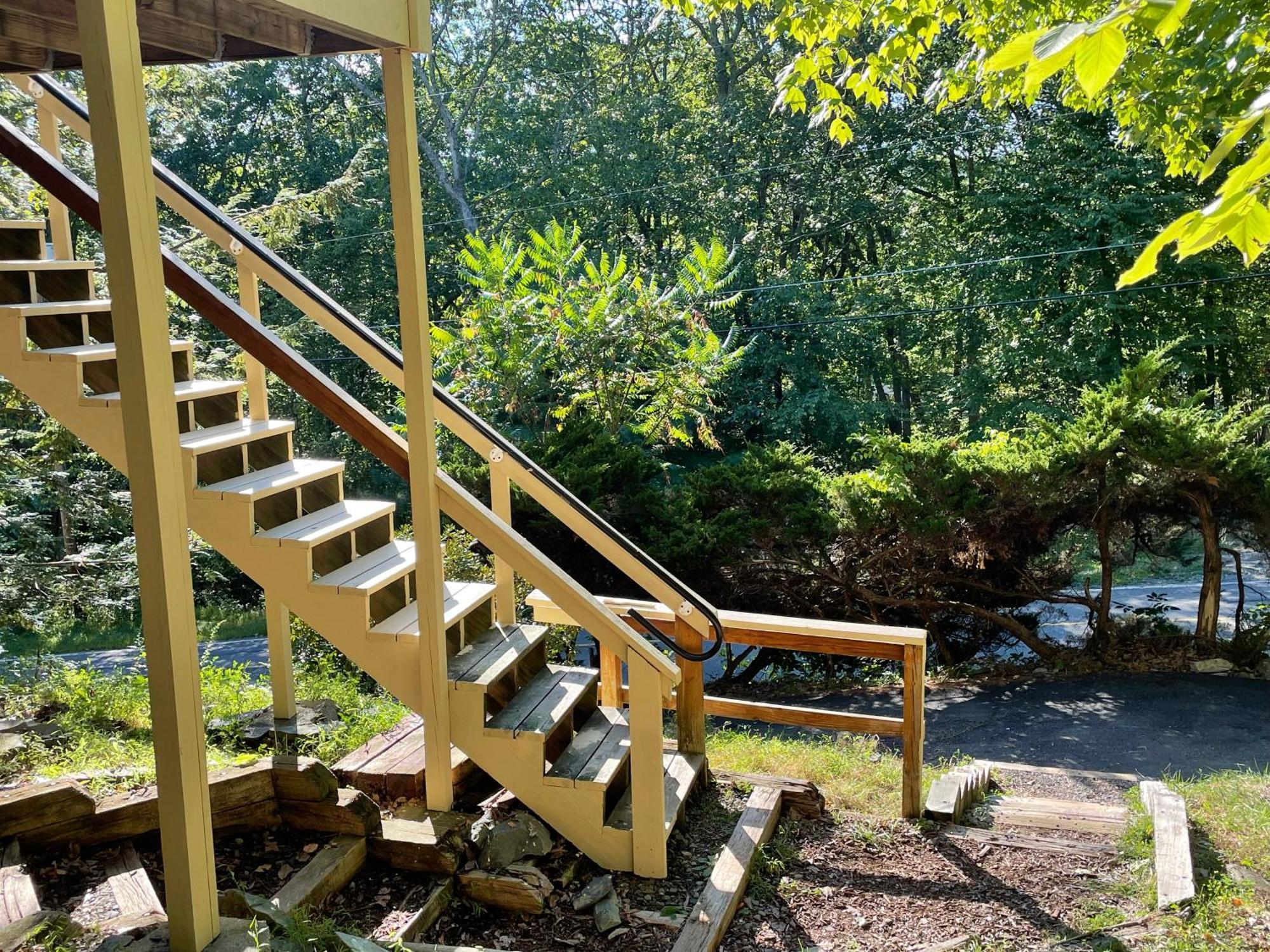 Saw Creek Cabin - Regent Hilltop Bushkill Ngoại thất bức ảnh